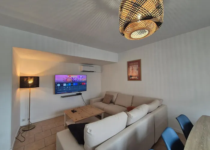 Holiday home Maison De Climatisee A 10 Minutes De Rouen Saint-Etienne-du-Rouvray