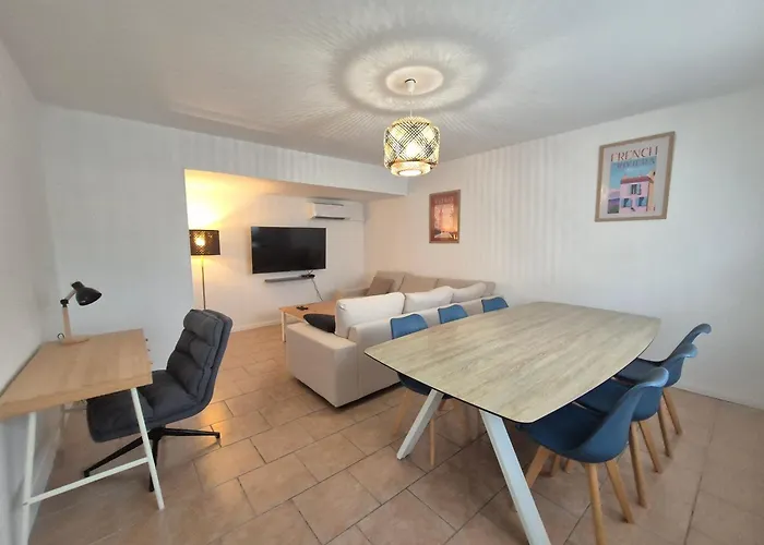 Maison De Climatisee A 10 Minutes De Rouen Holiday home Saint-Etienne-du-Rouvray